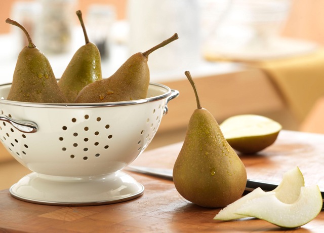 Bosc pears are in season into Spring, and are a perfect pick for recipes both savory and sweet. (PRNewsFoto/Pear Bureau Northwest)