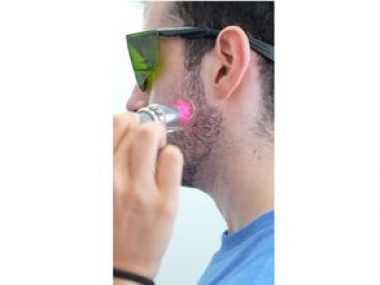 <span class="entry-title-primary">הטיפול באור שמשנה את רפואת כאבי הפנים והשיקום</span> <span class="entry-subtitle">תקווה חדשה למטופלים עם שיתוק פנים  </span>