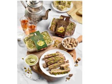 <span class="entry-title-primary">חברת אחוה משיקה חלוה פרמיום בסגנון דובאי </span> <span class="entry-subtitle">חלוה פינוקים עם שוקולד וקרם פיסטוק וחלוה פינוקים עם קרם פיסטוק</span>