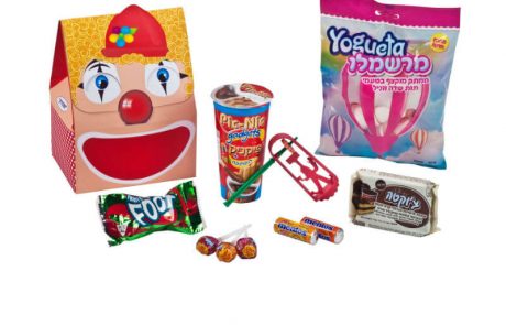 <span class="entry-title-primary">ליימן שליסל משיקה משלוח מנות מתוק לפורים – מארז צבעוני וחגיגי המכיל מגוון דברי מתיקה ורעשן</span> <span class="entry-subtitle">בין השאר נמצא במארז: פיקניק אוסקר, מיני מנטוס, צ'ופה צ'ופס, עוגת צ'וקטה ויוגטה מרשמלו</span>