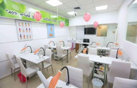 <span class="entry-title-primary">רשת נייל סטודיו השיקה בטקס רב רושם את הסניף החדש ללימודי מקצועות הביוטי בעיר בית שמש</span> <span class="entry-subtitle">הרשת, בשילוב OPI Academy הבינה את הצורך ההולך וגדל של עצמאותה הכלכלית והעצמתה של האישה הדתית והחרדית</span>